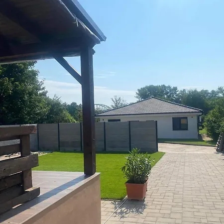 Dom Marhula * Štúrovo